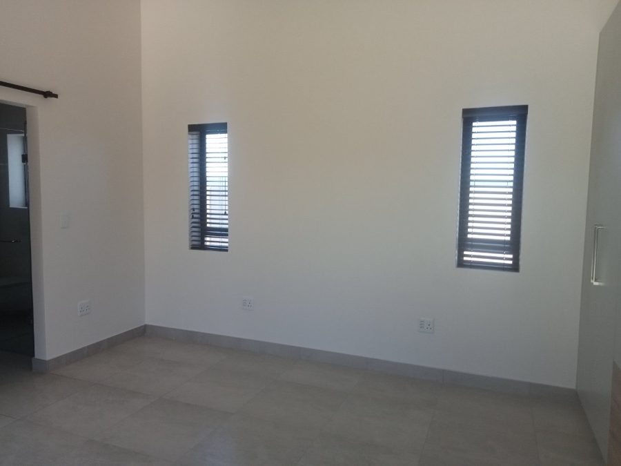 To Let 3 Bedroom Property for Rent in Le Grand Golf Estate Western Cape